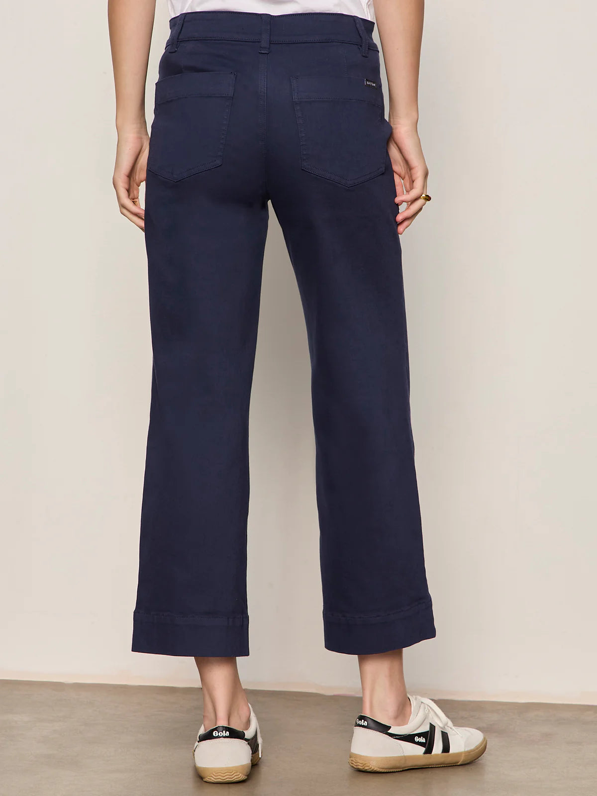 Insider Crop-Navy Blazer