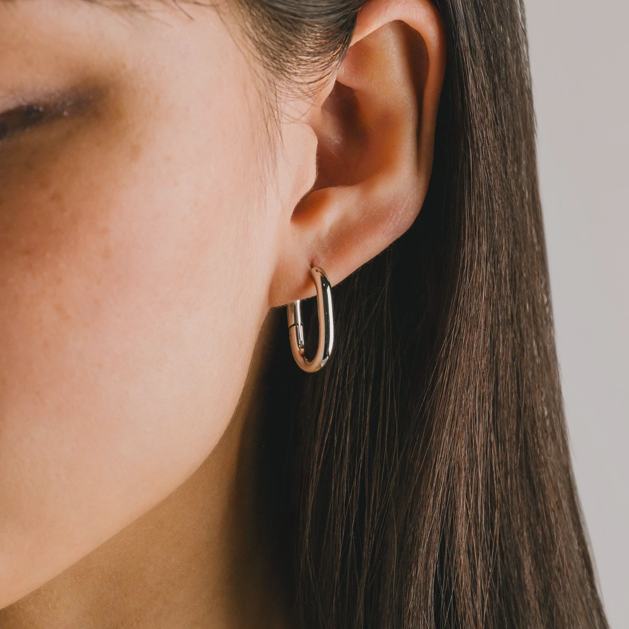 Midi Paperclip Puff Hoop Earring