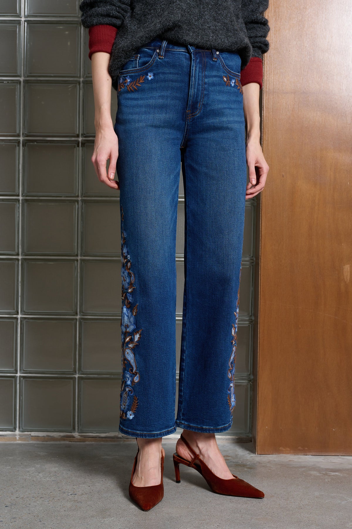 Hongkong Embroidered Straight Leg